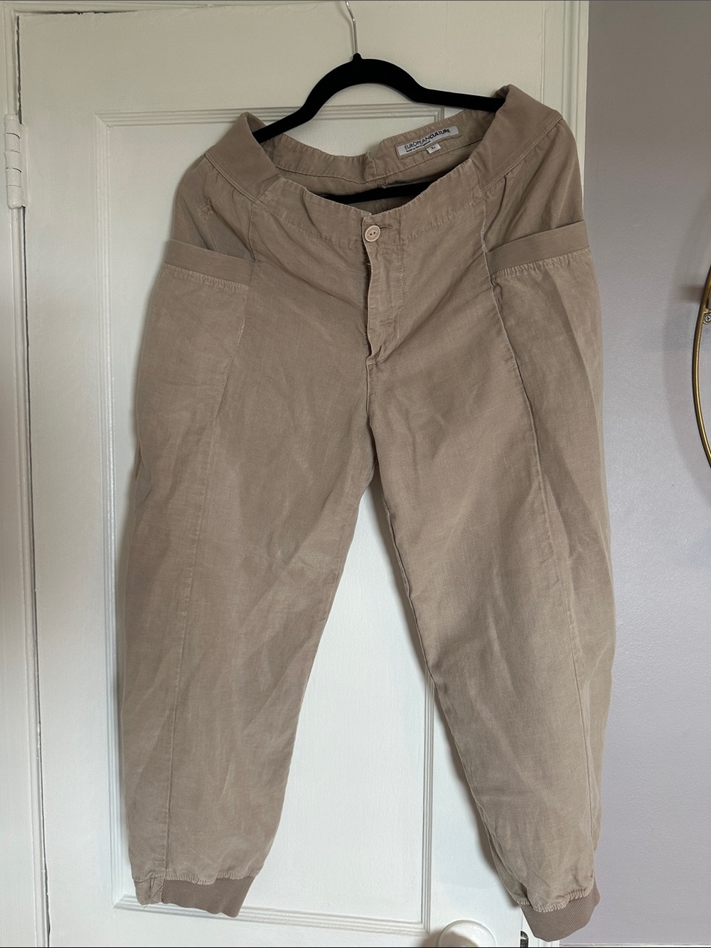 European Culture Women’s Cropped Beige Ankle Pants